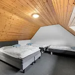 Large Pool House For 20 People, Where Hunting Is Allowed In The Adjacent Forest Prázdninový dům