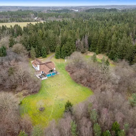 Feriehus Large Pool House For 20 People, Where Hunting Is Allowed In The Adjacent Forest
