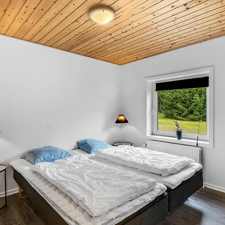 Tatil Evi Large Pool House For 20 People, On A Large Natural Plot With Associated Forest Area Brande
