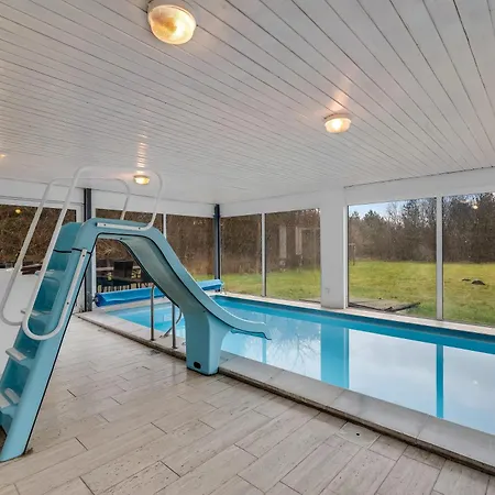 Large Pool House For 20 People, On A Large Natural Plot With Associated Forest Area Brande