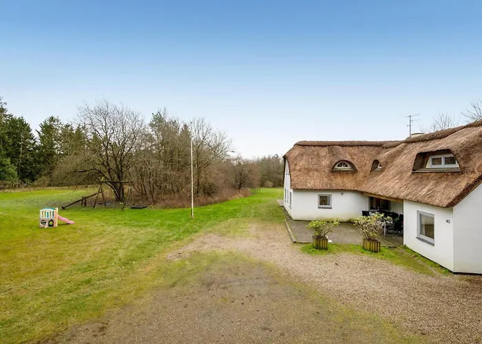 Feriehus Large Pool House For 20 People, Where Hunting Is Allowed In The Adjacent Forest