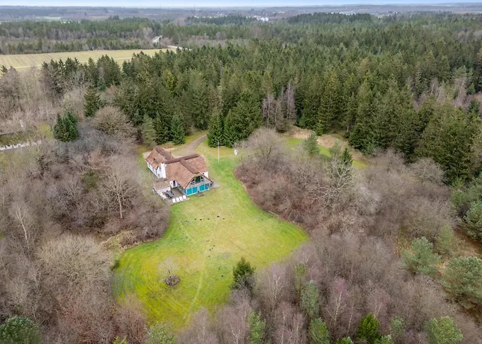 Feriehus Large Pool House For 20 People, Where Hunting Is Allowed In The Adjacent Forest