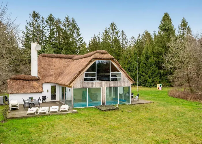 Feriehus Large Pool House For 20 People, Where Hunting Is Allowed In The Adjacent Forest *