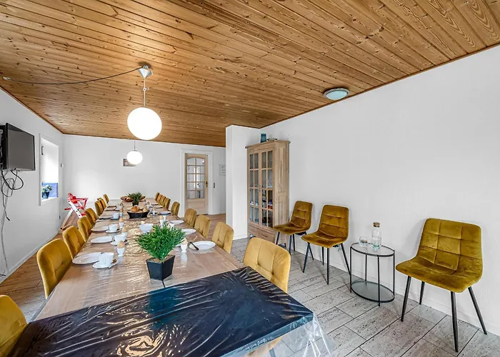 Large Pool House For 20 People, Where Hunting Is Allowed In The Adjacent Forest * Brande