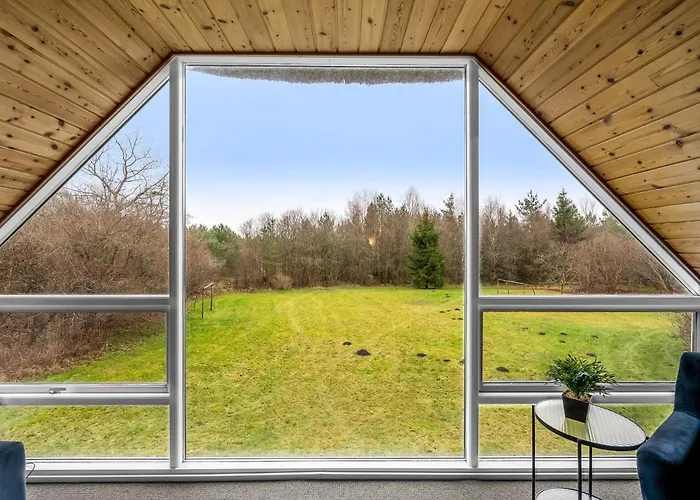 Large Pool House For 20 People, Where Hunting Is Allowed In The Adjacent Forest * Brande